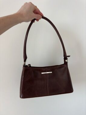 Classic Brown Minimalist Leather Shoulder Bag